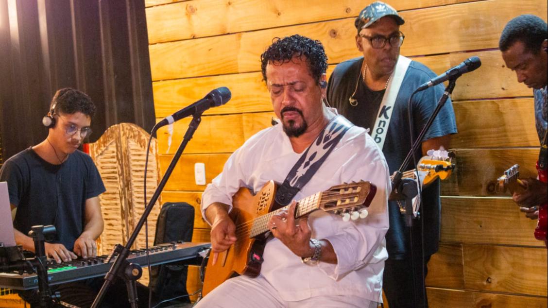 Imagem do evento ADALTO VOZES DO BRASIL - TEATRO FIRJAN SESI CAXIAS