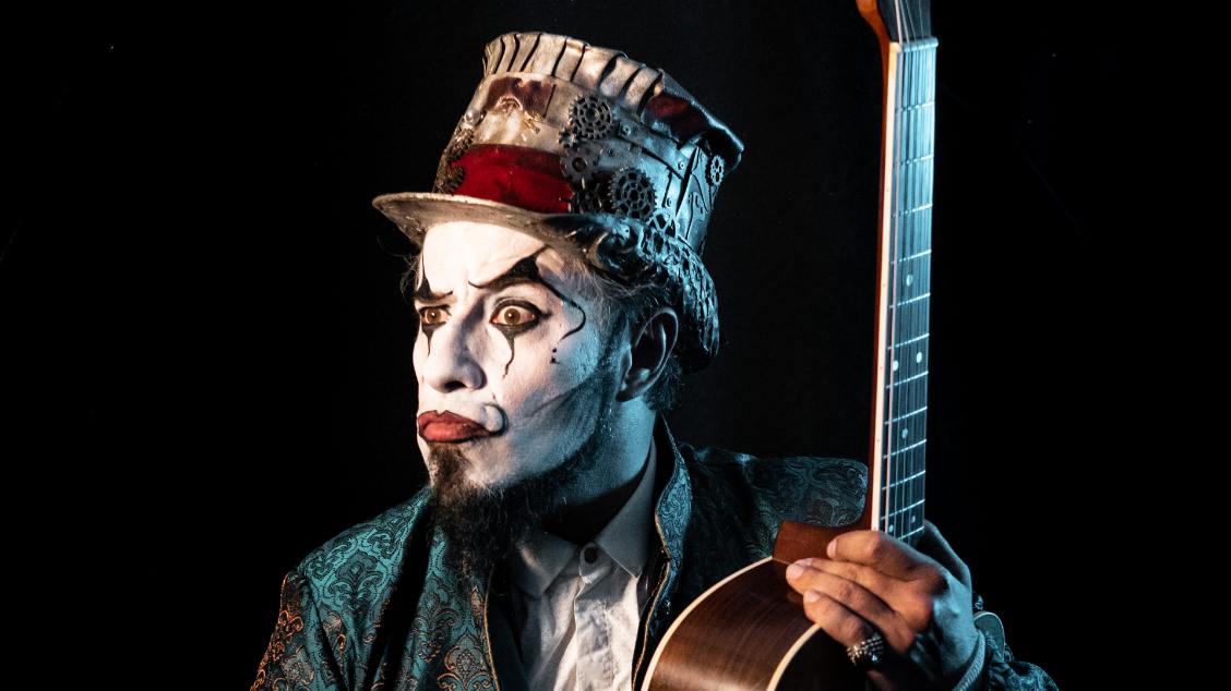 Source image — Fernando Anitelli apresenta O Teatro Mágico´- Teatro Firjan SESI Macaé