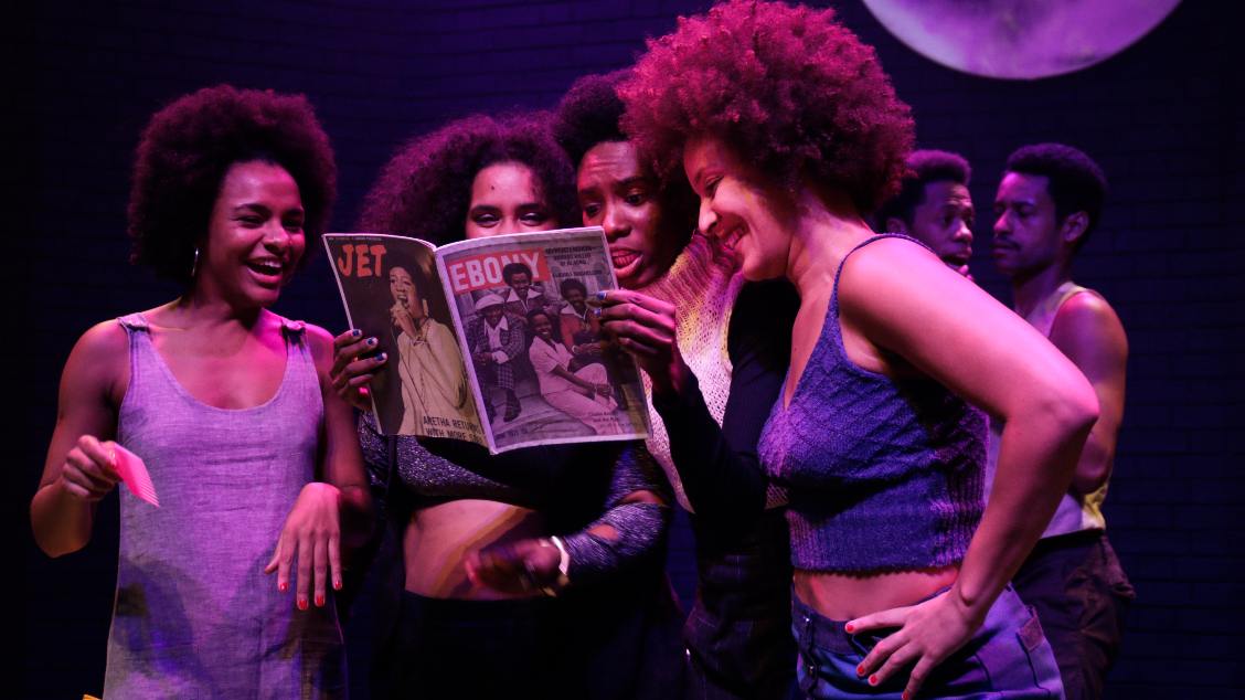 AMOR DE BAILE - TEATRO FIRJAN SESI CAMPOS