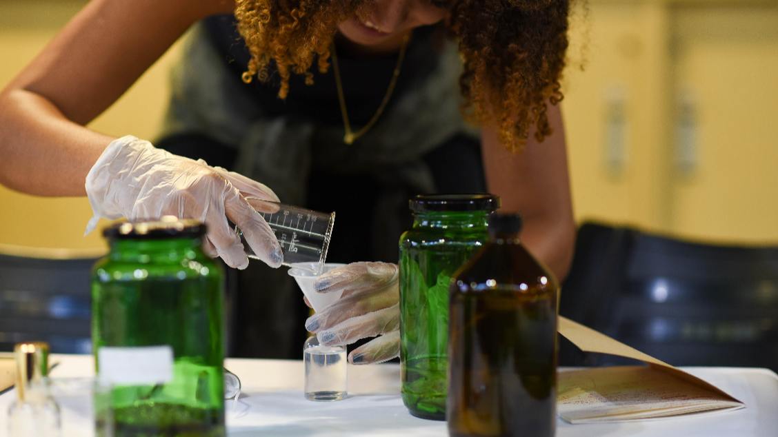 Imagem do evento Oficina  Perfumaria botânica: natureza, memória e criação sensorial