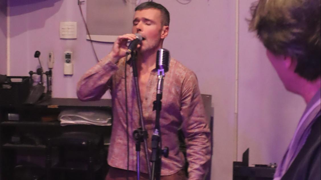 Show: No Perfect Heroes Acoustic