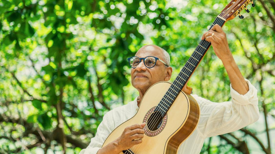 Sexta Plural apresenta KOTA, A COR DA PELE com CLÁUDIO JORGE - Rio de Janeiro, RJ