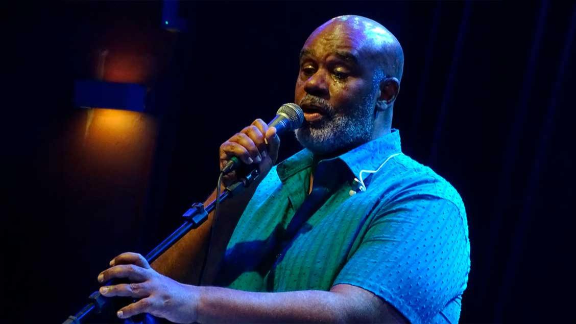 Imagem do evento Sábado Homenagem apresenta UM CANTO NEGRO com Eduardo Canto